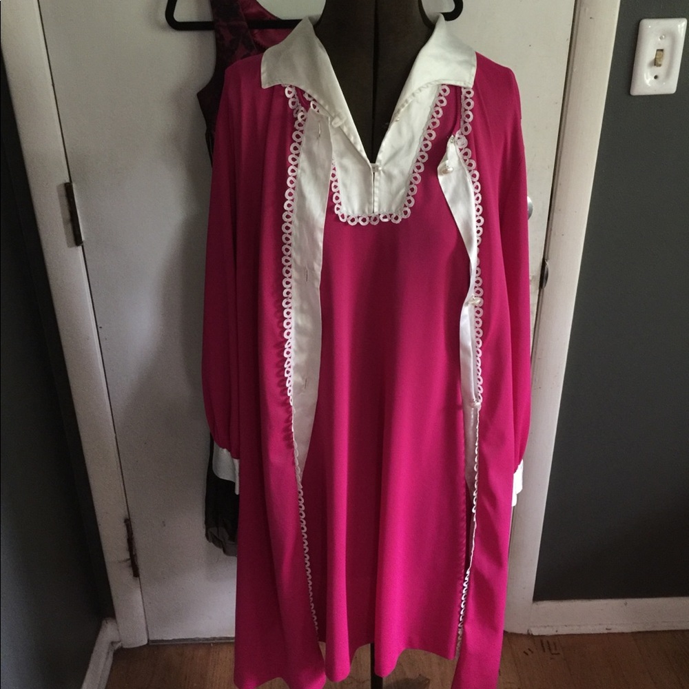 Vintage Robe and nightgown set medium
